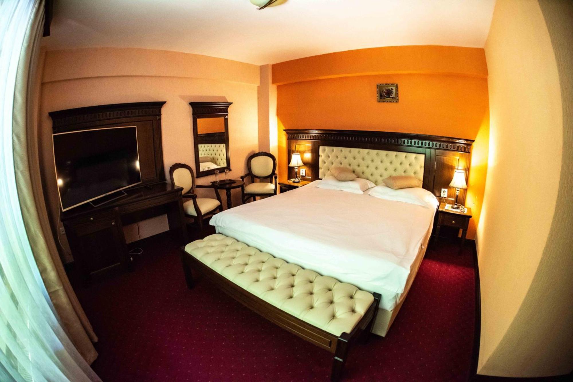 Hotel Trei Brazi Băile Olăneşti Zewnętrze zdjęcie