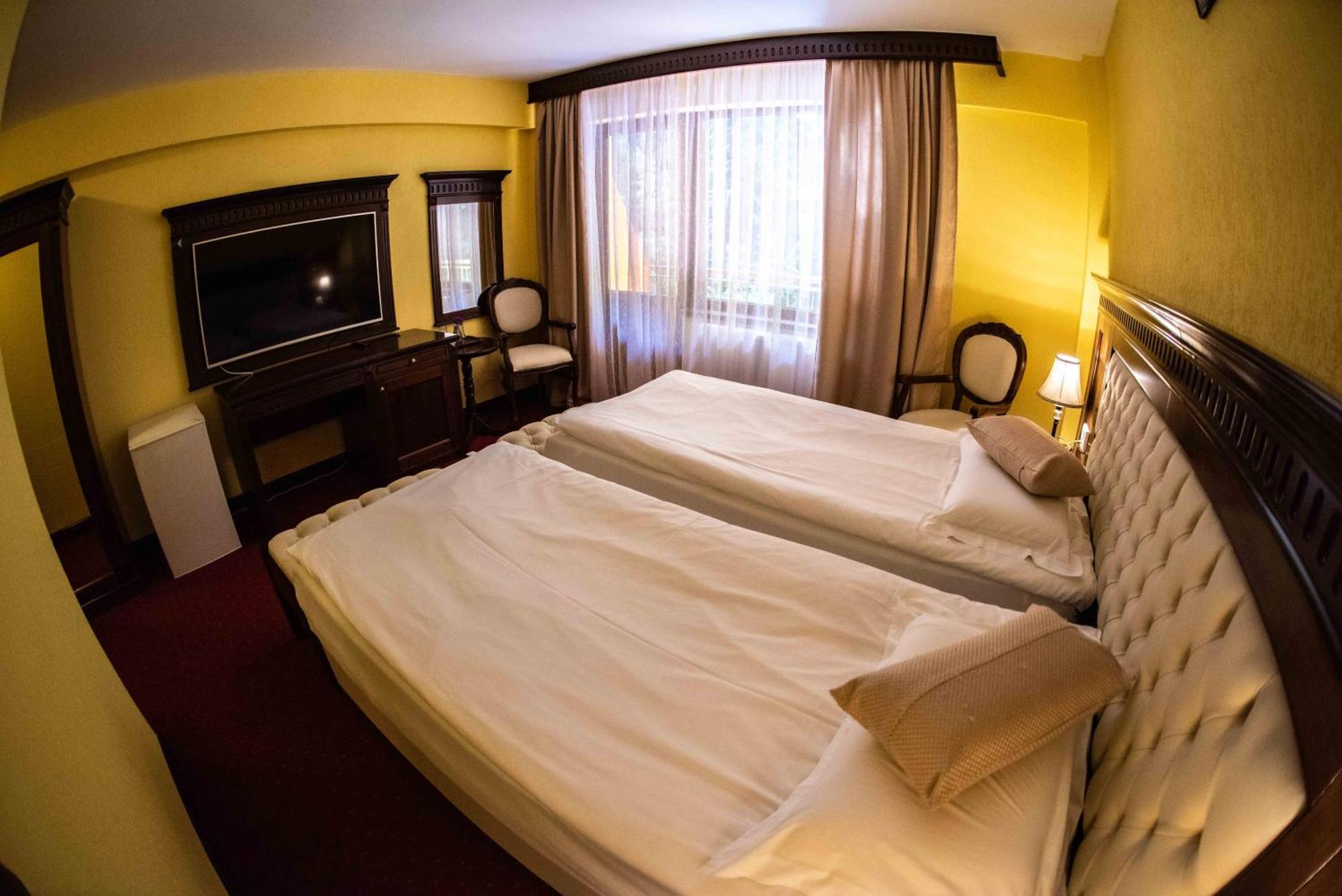 Hotel Trei Brazi Băile Olăneşti Zewnętrze zdjęcie
