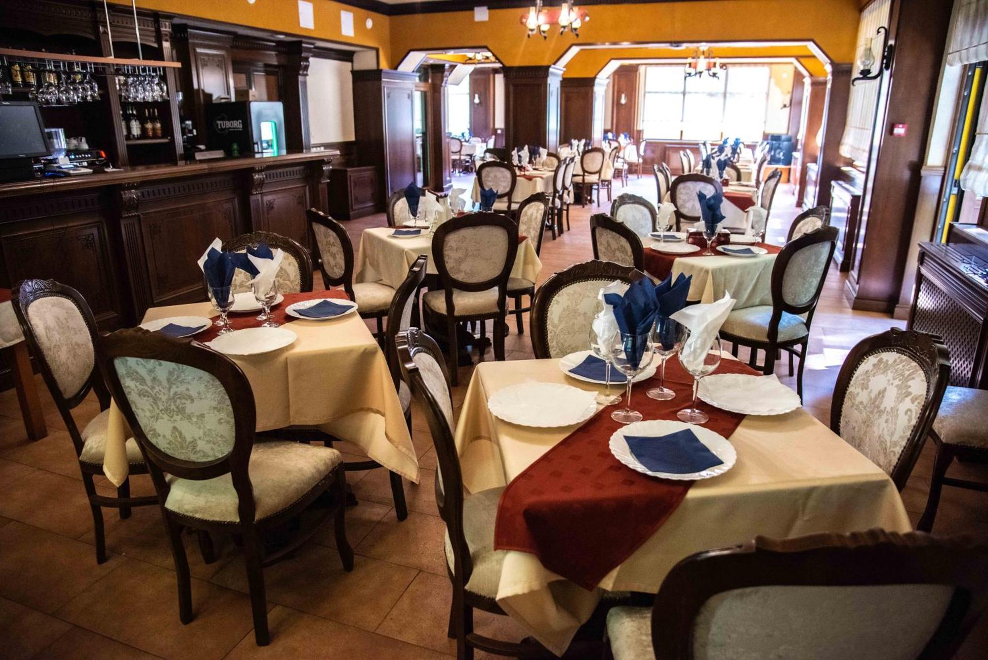 Hotel Trei Brazi Băile Olăneşti Zewnętrze zdjęcie