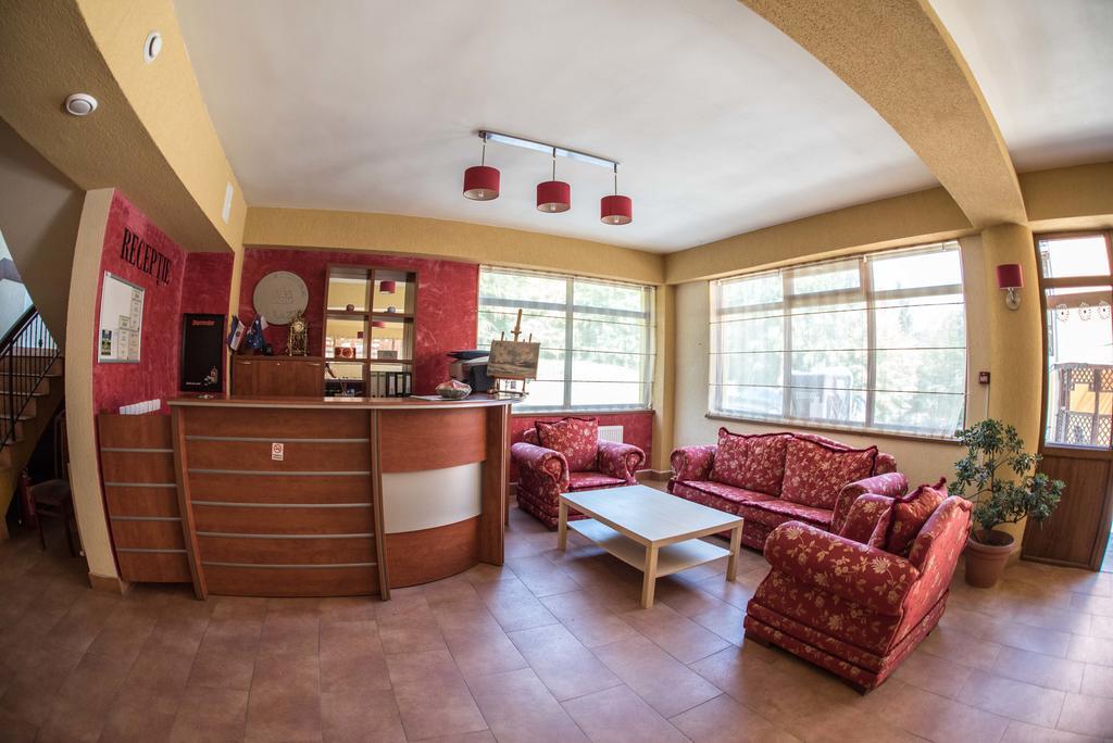 Hotel Trei Brazi Băile Olăneşti Zewnętrze zdjęcie