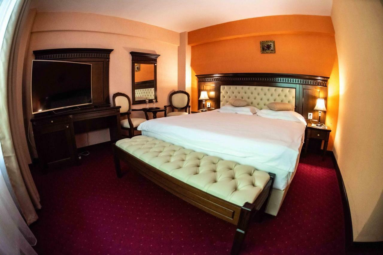 Hotel Trei Brazi Băile Olăneşti Zewnętrze zdjęcie